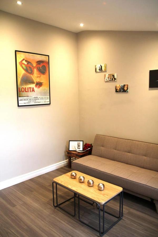 런던 Guestready - Quaint English Flat Near Portobello 아파트 외부 사진