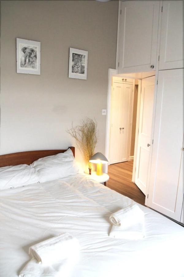 런던 Guestready - Quaint English Flat Near Portobello 아파트 외부 사진